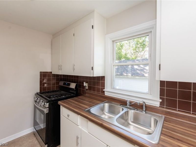 125 E 30th Street, Lorain, OH 44055 Photo 18