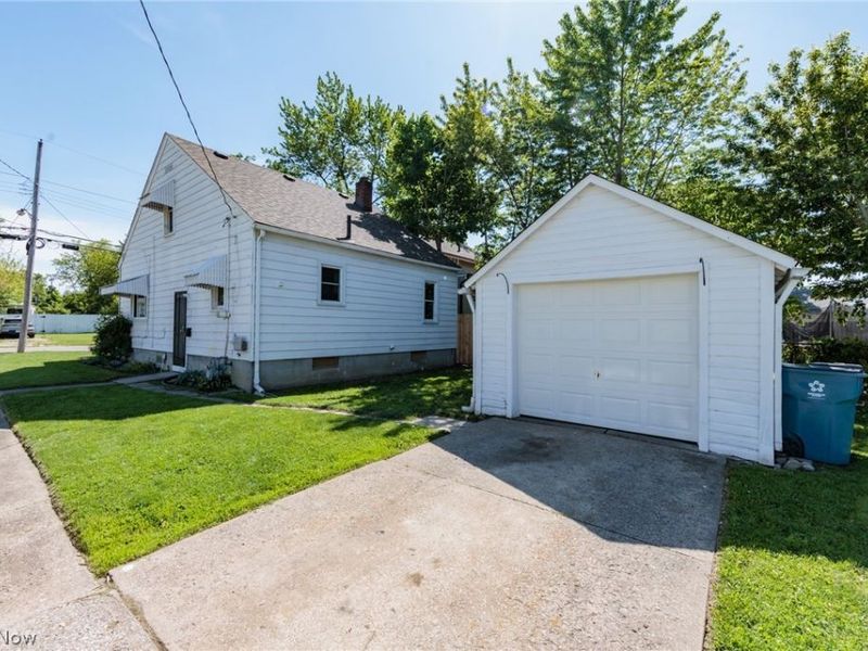 125 E 30th Street, Lorain, OH 44055 Photo 4