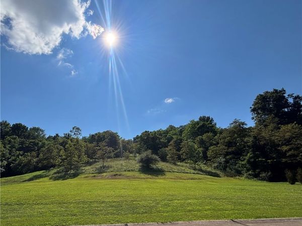 24 Emilee Trace, Parkersburg, WV 26101