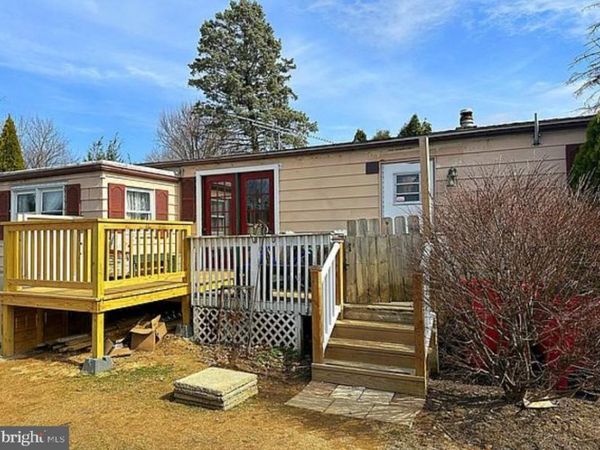 1017 CHERRY TREE XING , BREINIGSVILLE, PA 18031