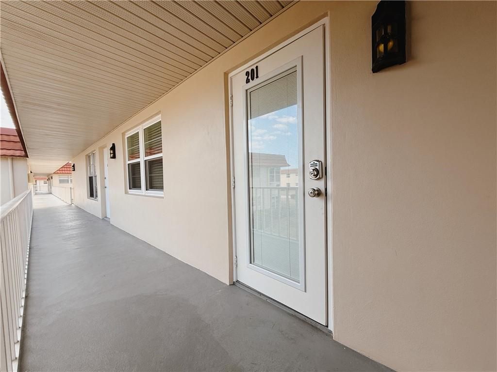 106 Spring Lake Court, Unit 201, Vero Beach, FL 32962 Photo