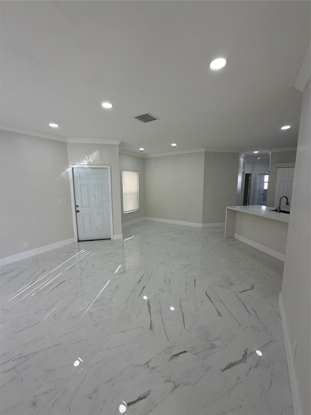 5473 NW 90th Avenue, Sunrise, FL 33351 Photo