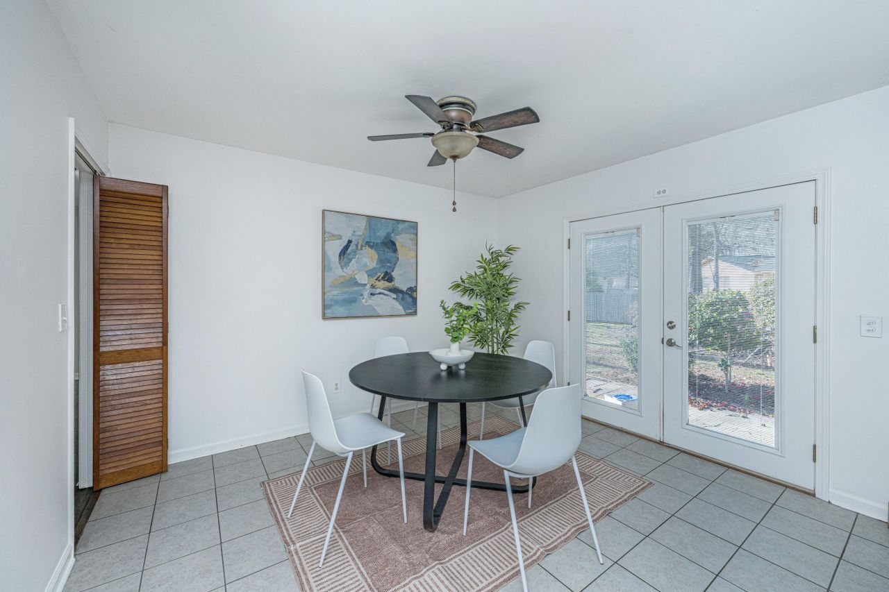 2012 Woodcliff Street Photo 11