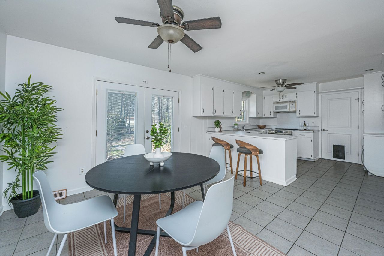 2012 Woodcliff Street Photo 12