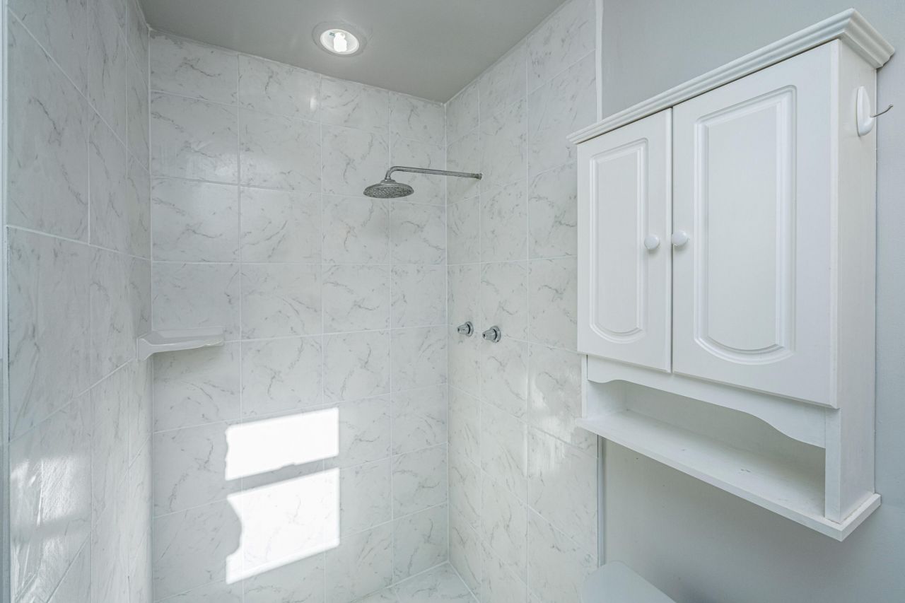 2012 Woodcliff Street Photo 28