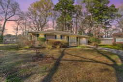 2012 Woodcliff Street photo 4