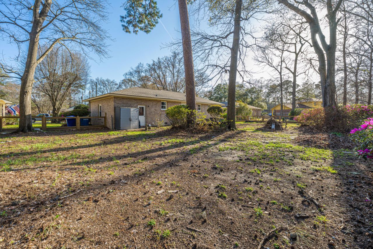 2012 Woodcliff Street Photo 32