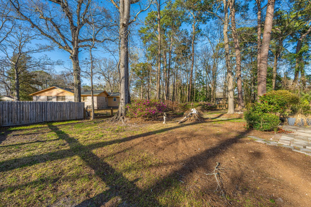 2012 Woodcliff Street Photo 33