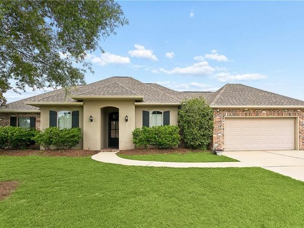 139 FAYEDAYE Drive, Madisonville, LA 70447