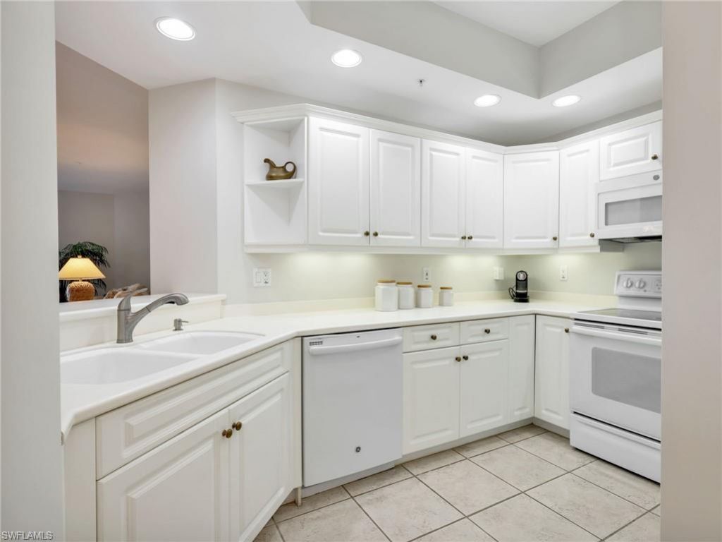 1001 Arbor Lake Dr, Unit 707, Naples, FL 34110 Photo