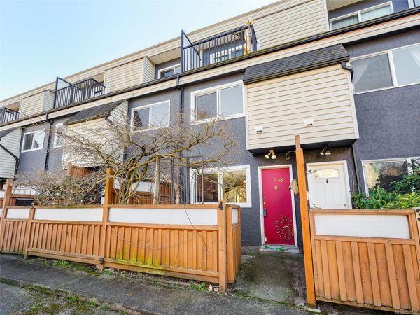 48 Montreal St, Unit 4, Victoria, BC V8V 1Y5