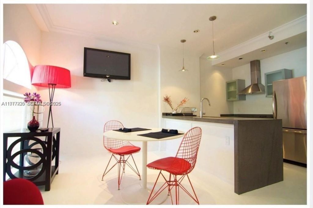 130 3rd St, Unit 101, Miami Beach, FL 33139 Photo