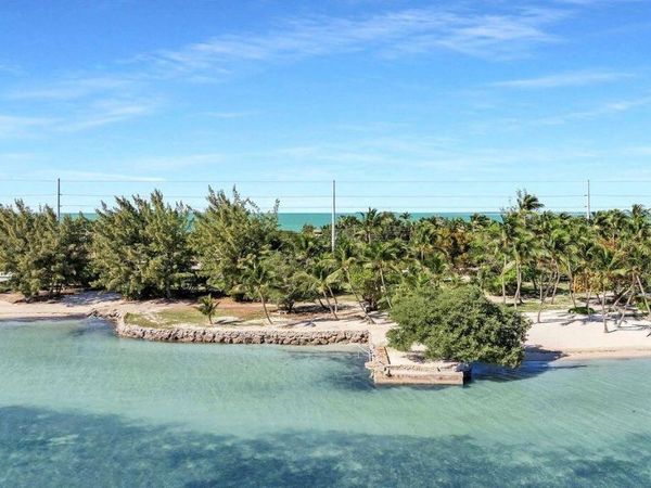 75131 Overseas Highway, ISLAMORADA, FL 33036