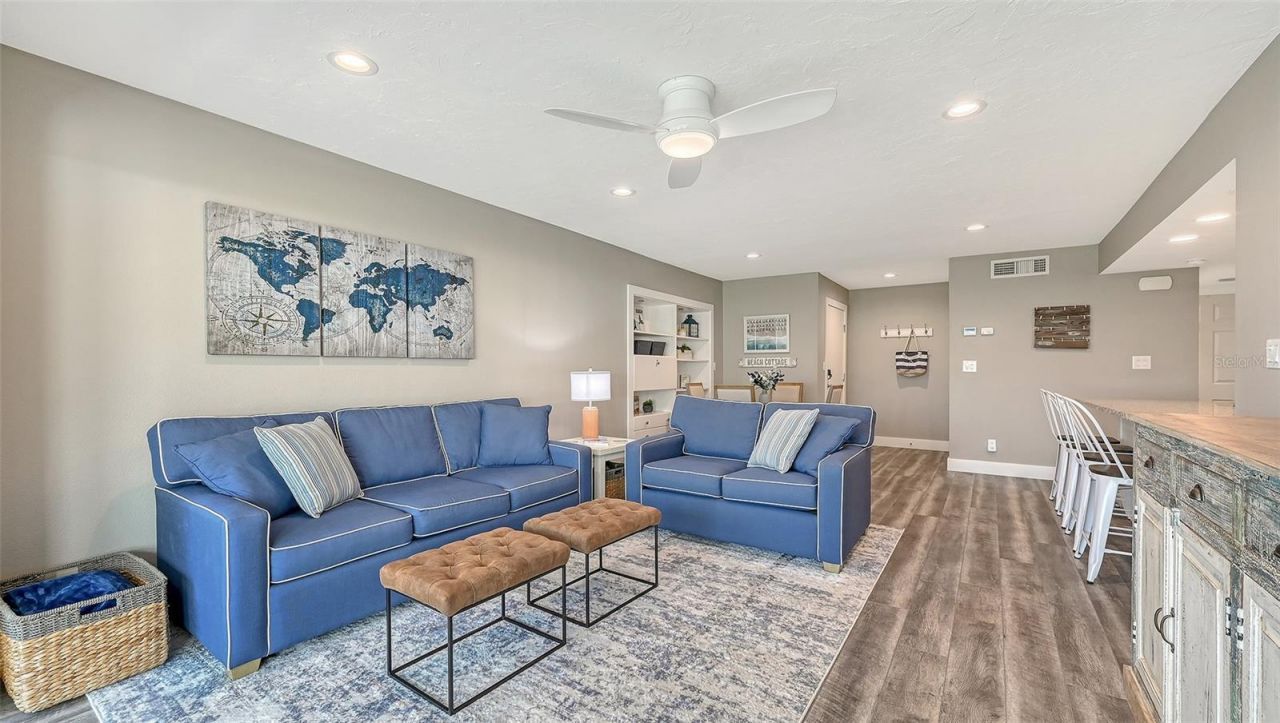 1050 W Peppertree Lane, Unit 116B, Sarasota, FL 34242 Photo