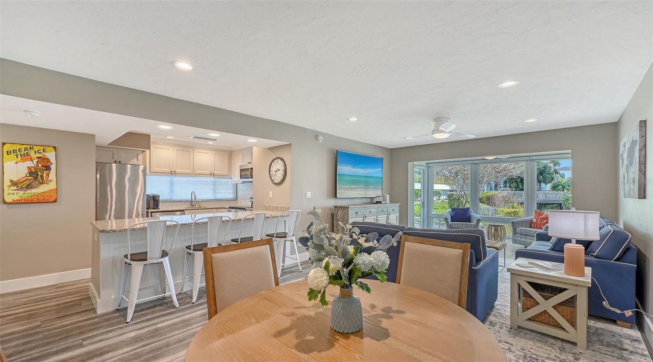 1050 W Peppertree Lane, Unit 116B, Sarasota, FL 34242 Photo