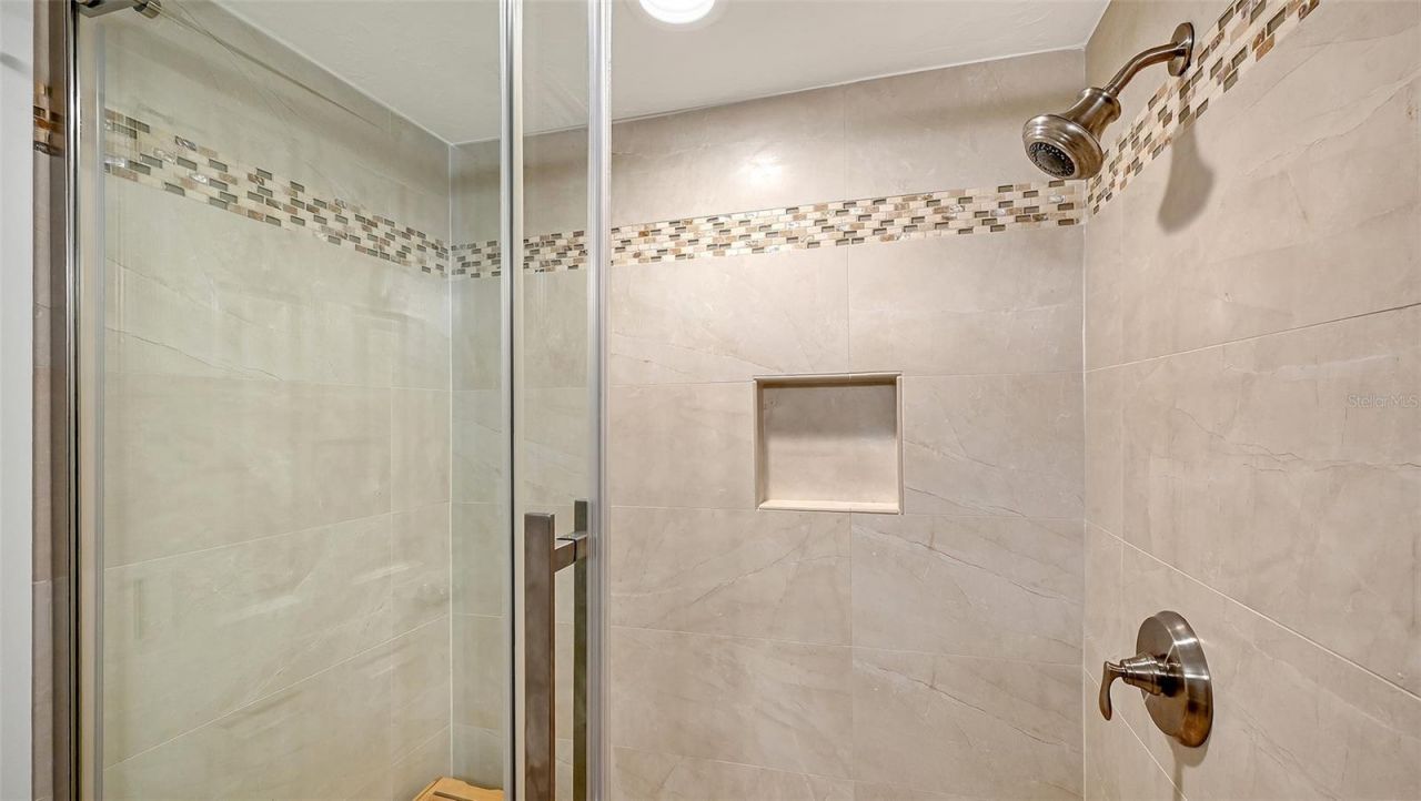 1050 W Peppertree Lane, Unit 116B, Sarasota, FL 34242 Photo