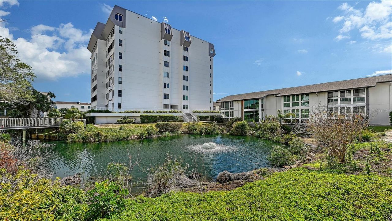 1050 W Peppertree Lane, Unit 116B, Sarasota, FL 34242 Photo