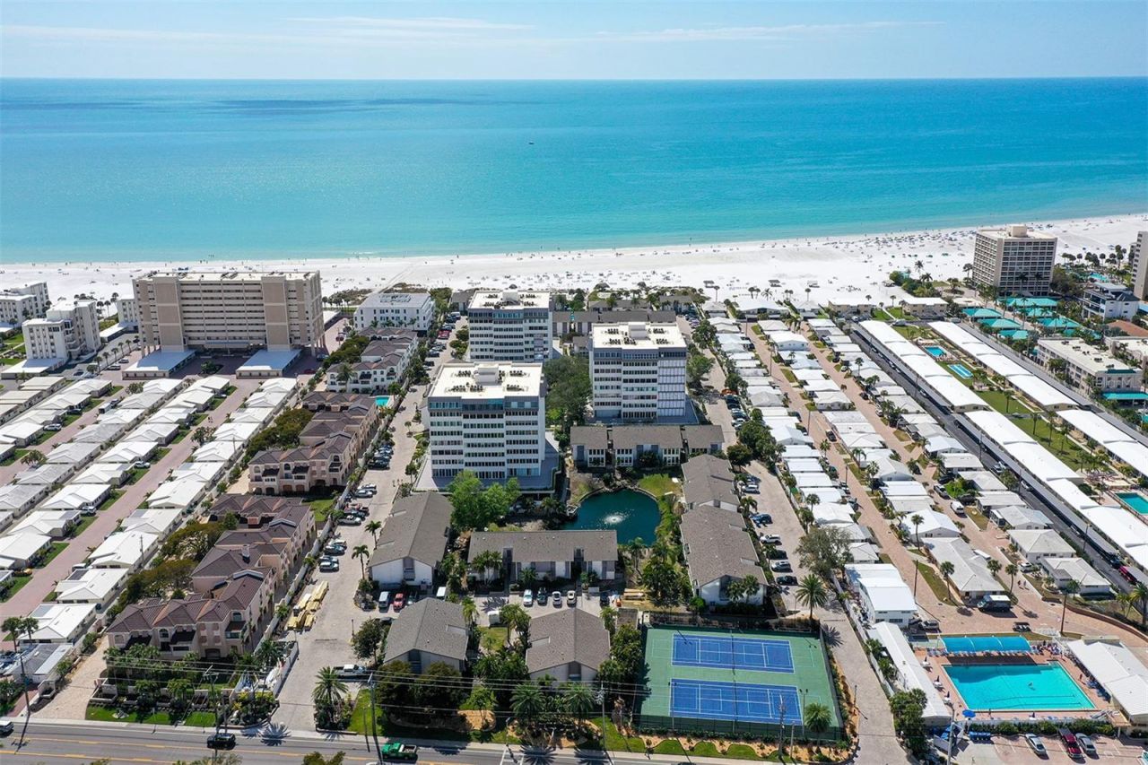 1050 W Peppertree Lane, Unit 116B, Sarasota, FL 34242 Photo