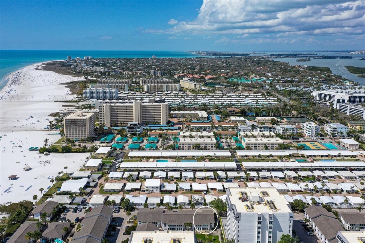 1050 W Peppertree Lane, Unit 116B, Sarasota, FL 34242 Photo