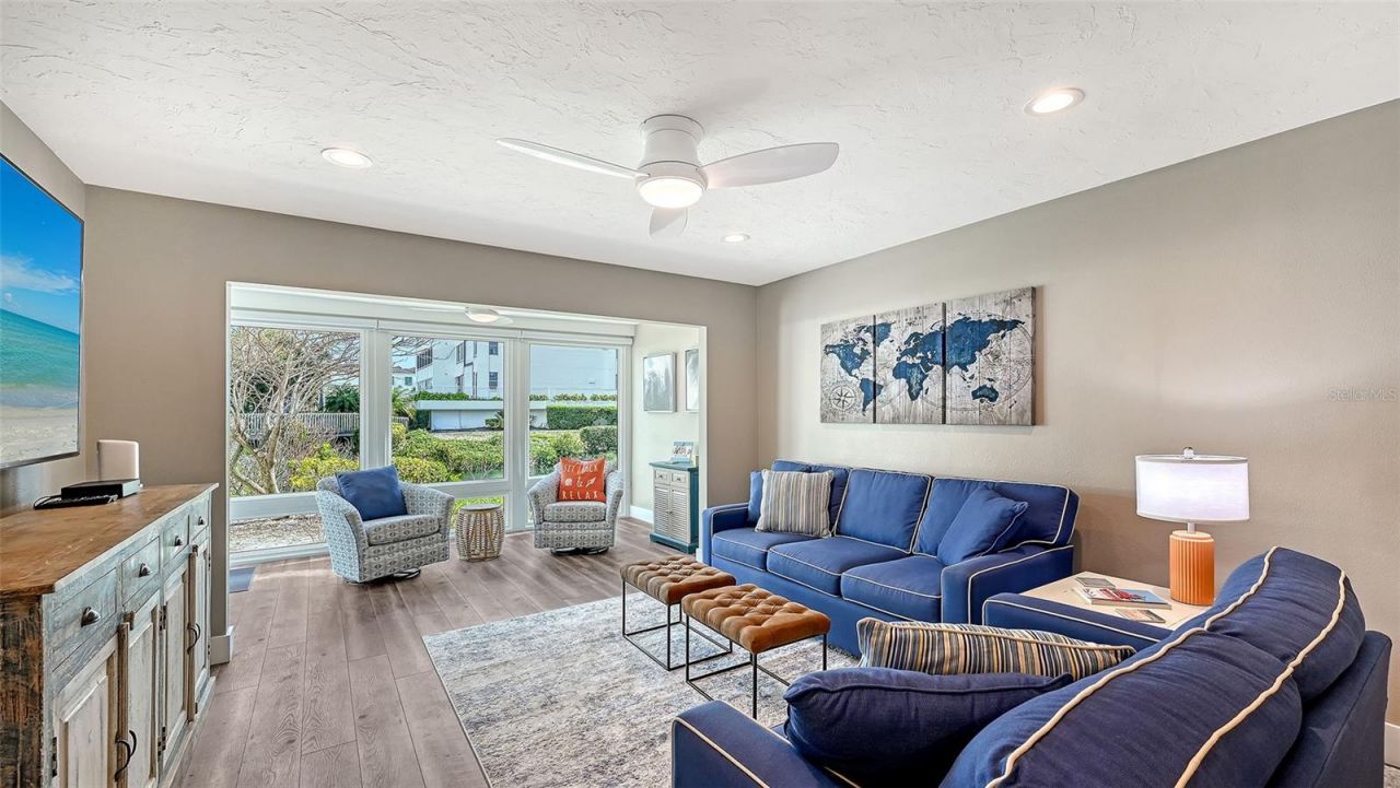 1050 W Peppertree Lane, Unit 116B, Sarasota, FL 34242 Photo