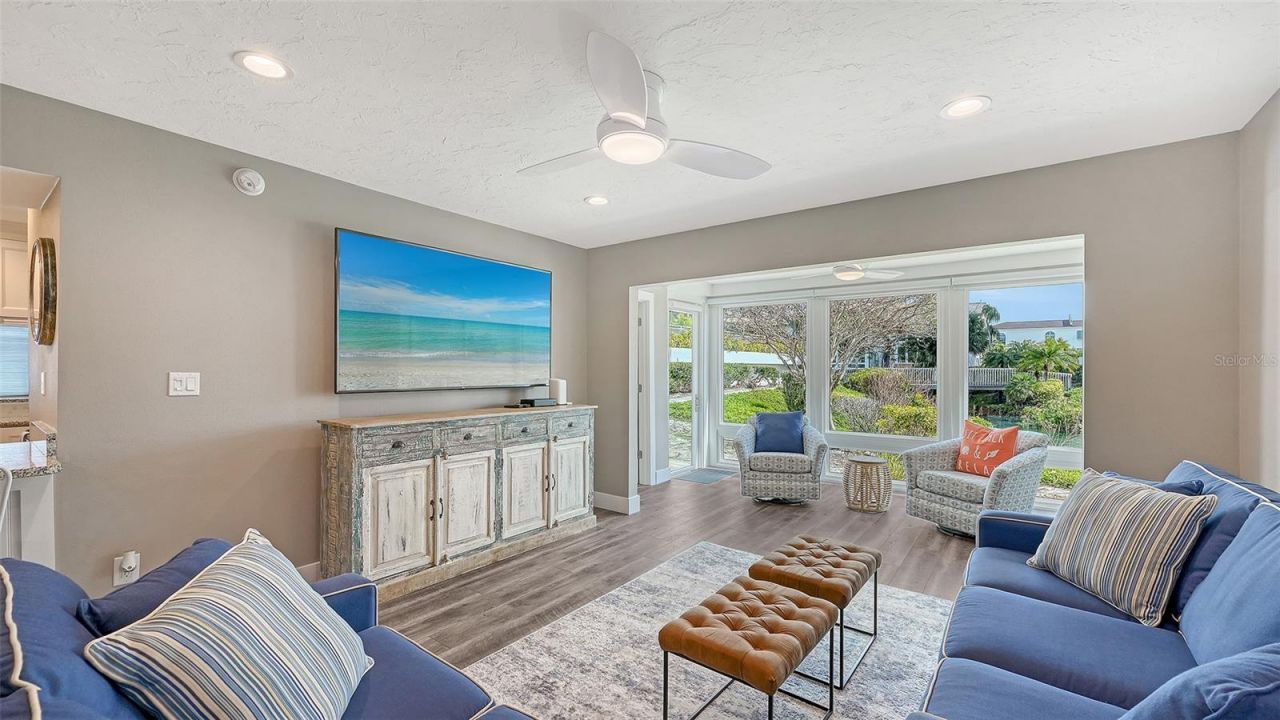 1050 W Peppertree Lane, Unit 116B, Sarasota, FL 34242 Photo