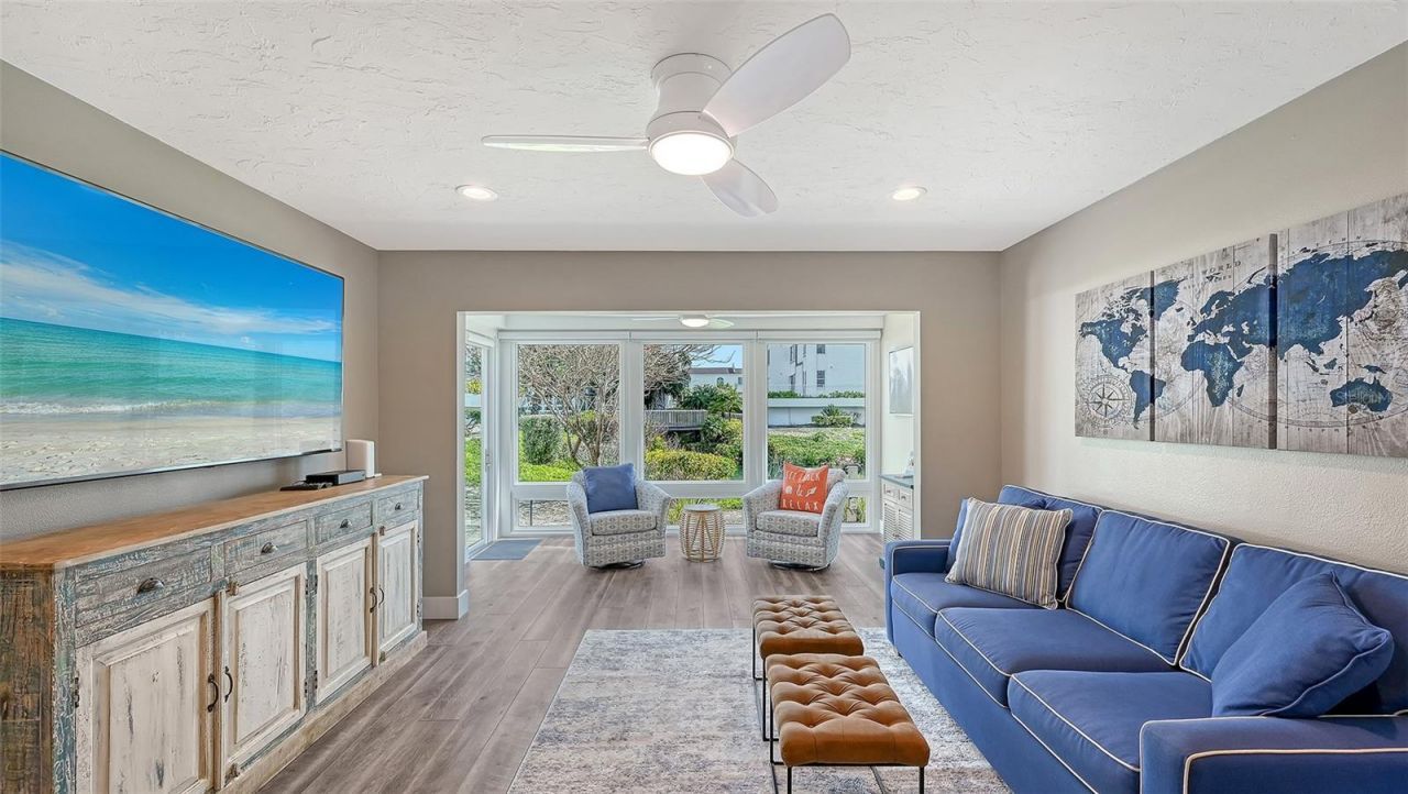 1050 W Peppertree Lane, Unit 116B, Sarasota, FL 34242 Photo