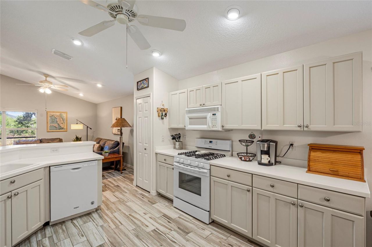 5113 Flagstone Drive, Sarasota, FL 34238 Photo