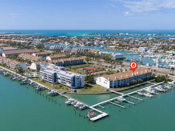 117 YACHT CLUB LANE, TIERRA VERDE, FL 33715