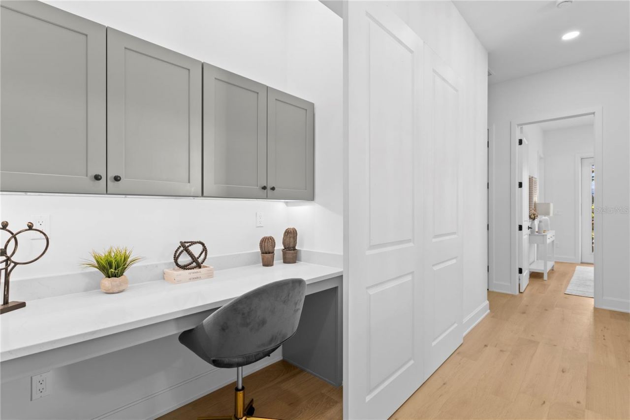 460 Gilman Place N, Saint Petersburg, FL 33716 Photo