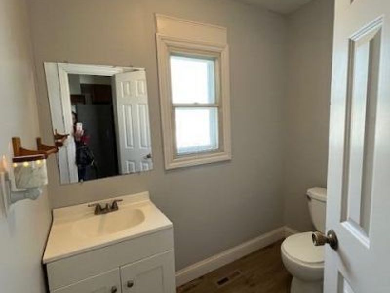 494 E Main Street , Newark, OH 43055 Photo 8