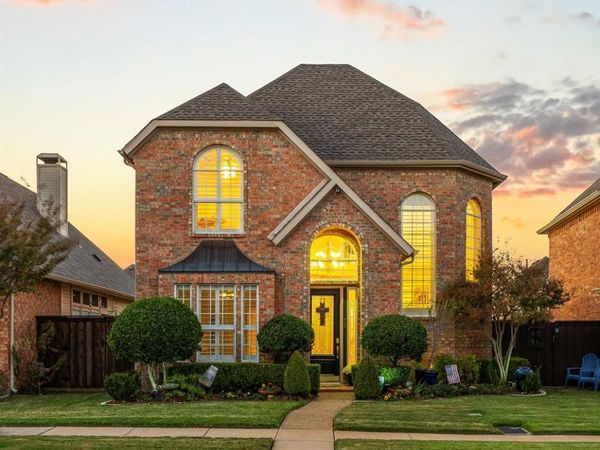 8625 Old Oak Drive, Irving, TX 75063