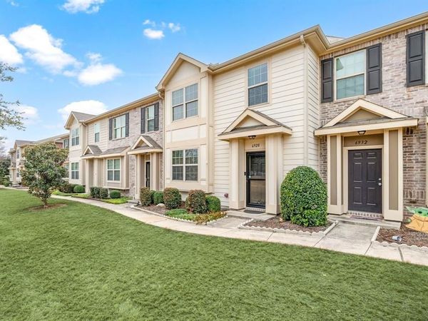 6928 Carrington Lane, Fort Worth, TX 76137