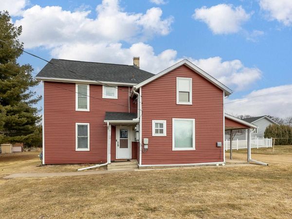 835 Lancaster Street, Platteville, WI 53818