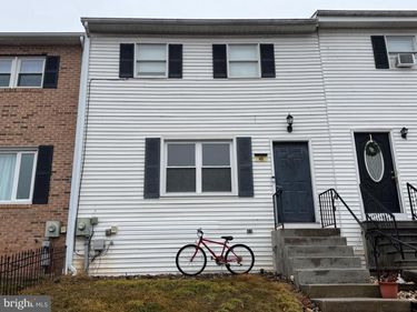 46 ROSE OF SHARON DRIVE, ETTERS, PA 17319