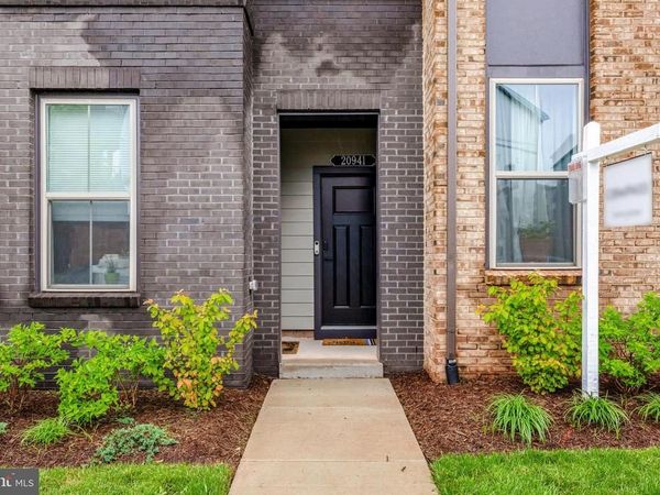 20941 BLUEBIRD SQUARE, STERLING, VA 20165