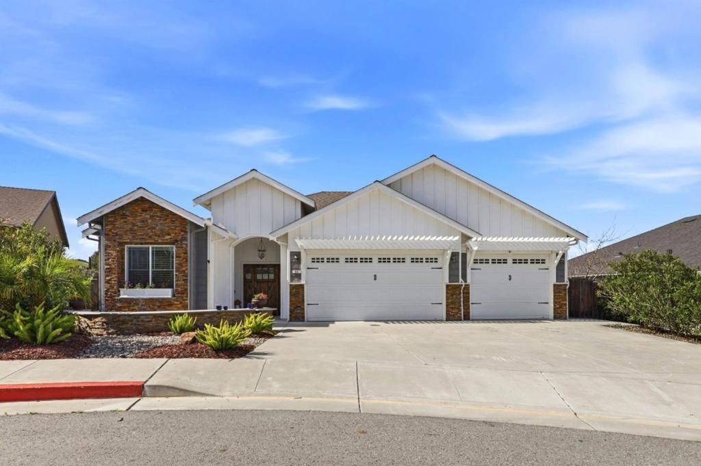 83 San Antonio Street, San Juan Bautista, CA 95045 Main Photo