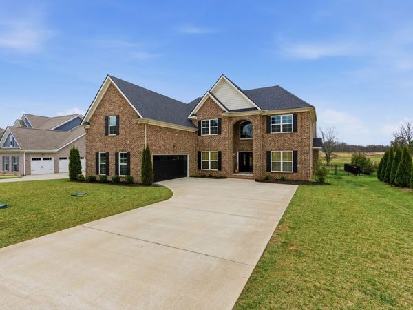 1132 Owen Layne Dr, Murfreesboro, TN 37129