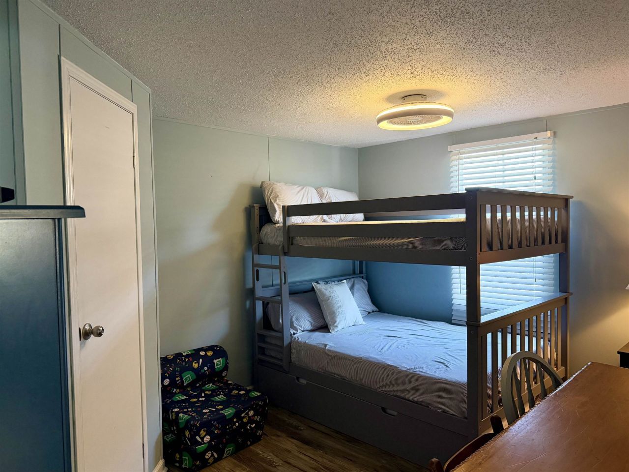 211 Dixon Dr. Photo 11