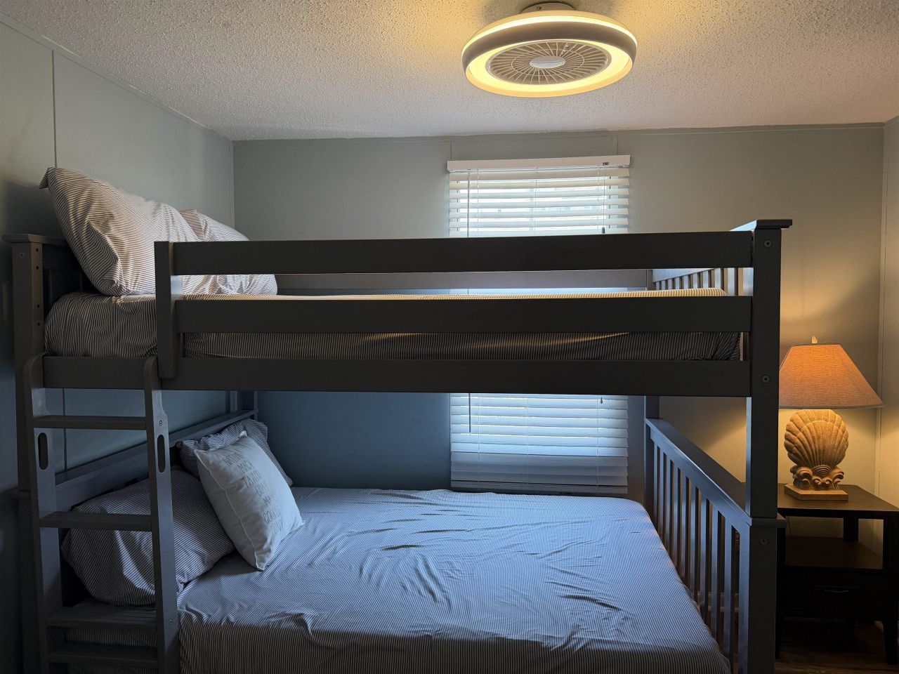 211 Dixon Dr. Photo 12