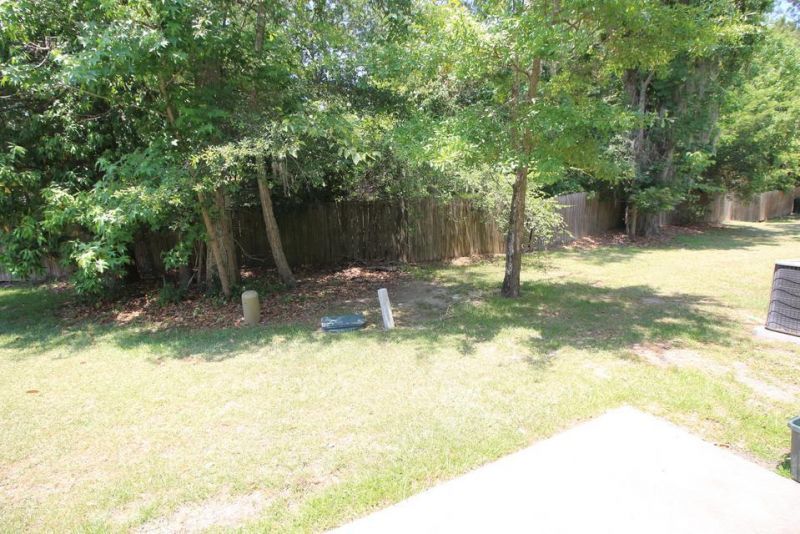 102 Chestnut Oaks Court Photo 11