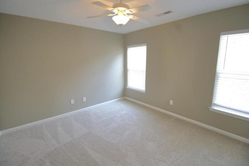 102 Chestnut Oaks Court Photo 6