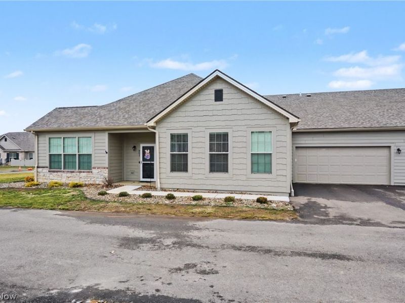 9264 Sharrott Road, Unit 801, Poland, OH 44514 Photo 34