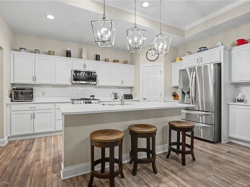 9264 Sharrott Road, Unit 801, Poland, OH 44514 Photo 4