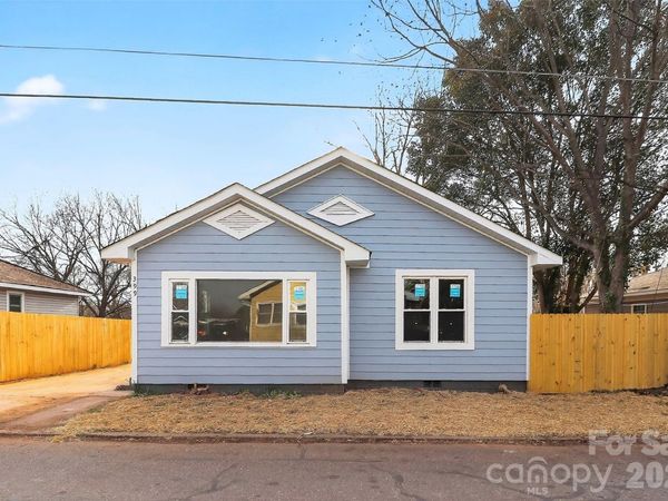 399 Woodlawn Avenue, Cramerton, NC 28032