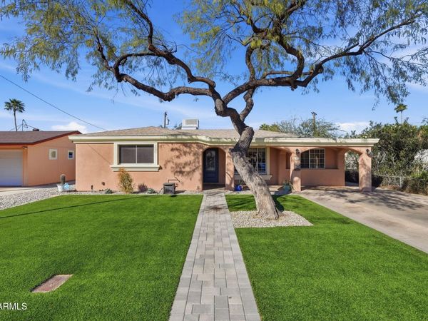 2422 N 37th Street, Phoenix, AZ 85008