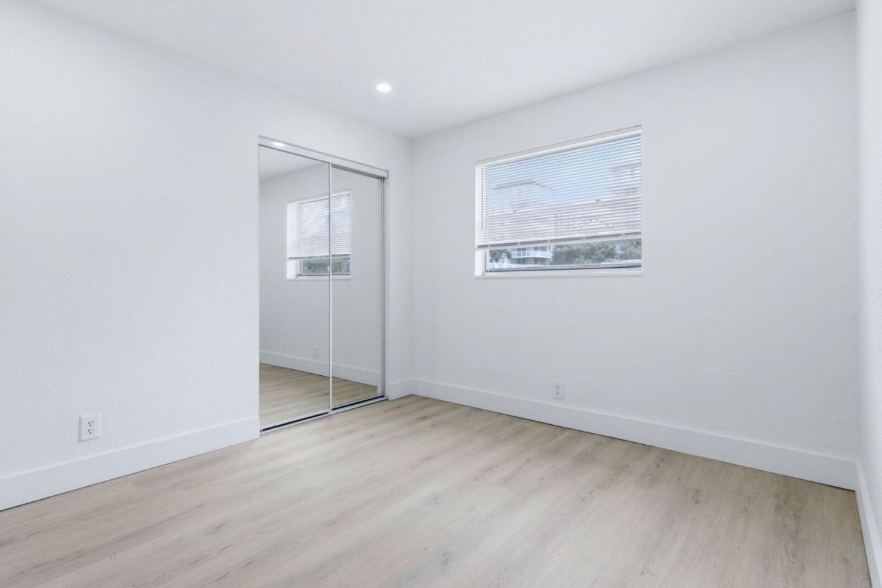 1015 NE 17th Avenue, Unit 203, Fort Lauderdale, FL 33304 Photo