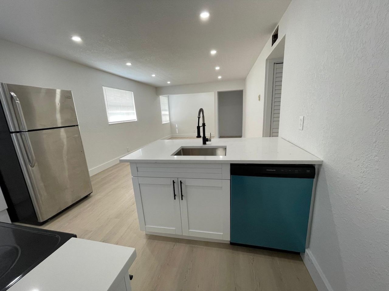 1015 NE 17th Avenue, Unit 203, Fort Lauderdale, FL 33304 Photo