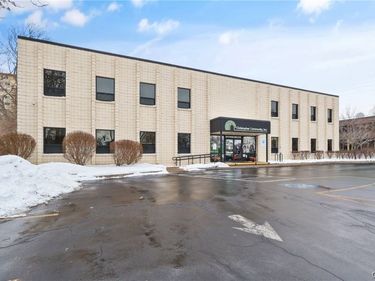 990 James St. , Syracuse, NY 13203