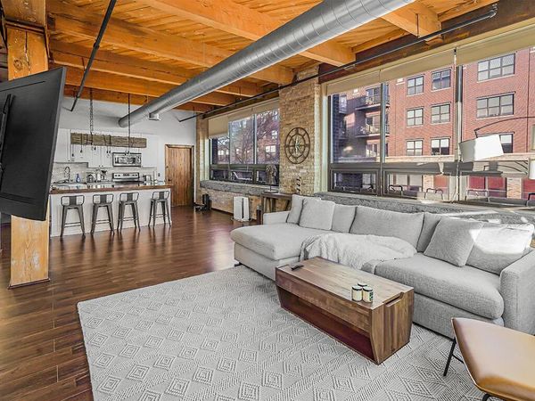 234 E Reservoir AVENUE, Unit 302, Milwaukee, WI 53212