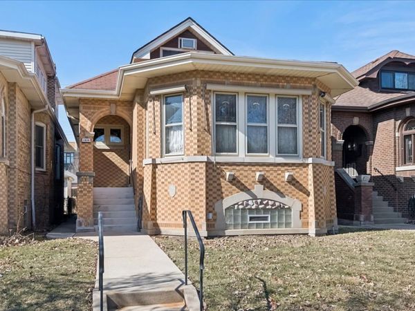 1836 N New England Avenue , Chicago, IL 60707